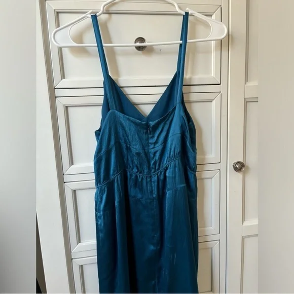 Teal Sleeveless Dress - Picture 2 of 4